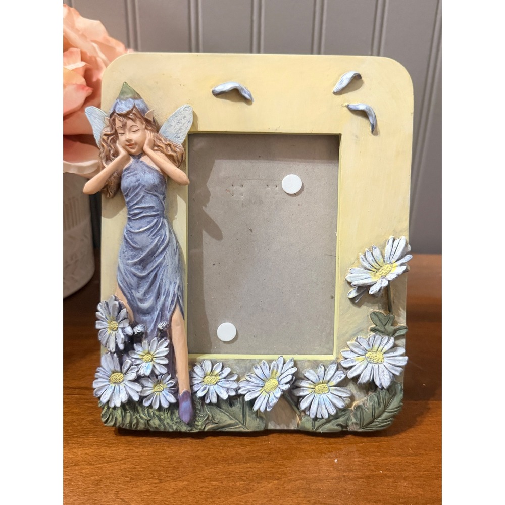 Resin Flower Garden Fairy Daisy Picture Frame 3.5x5 Whimsical Yellow Decor